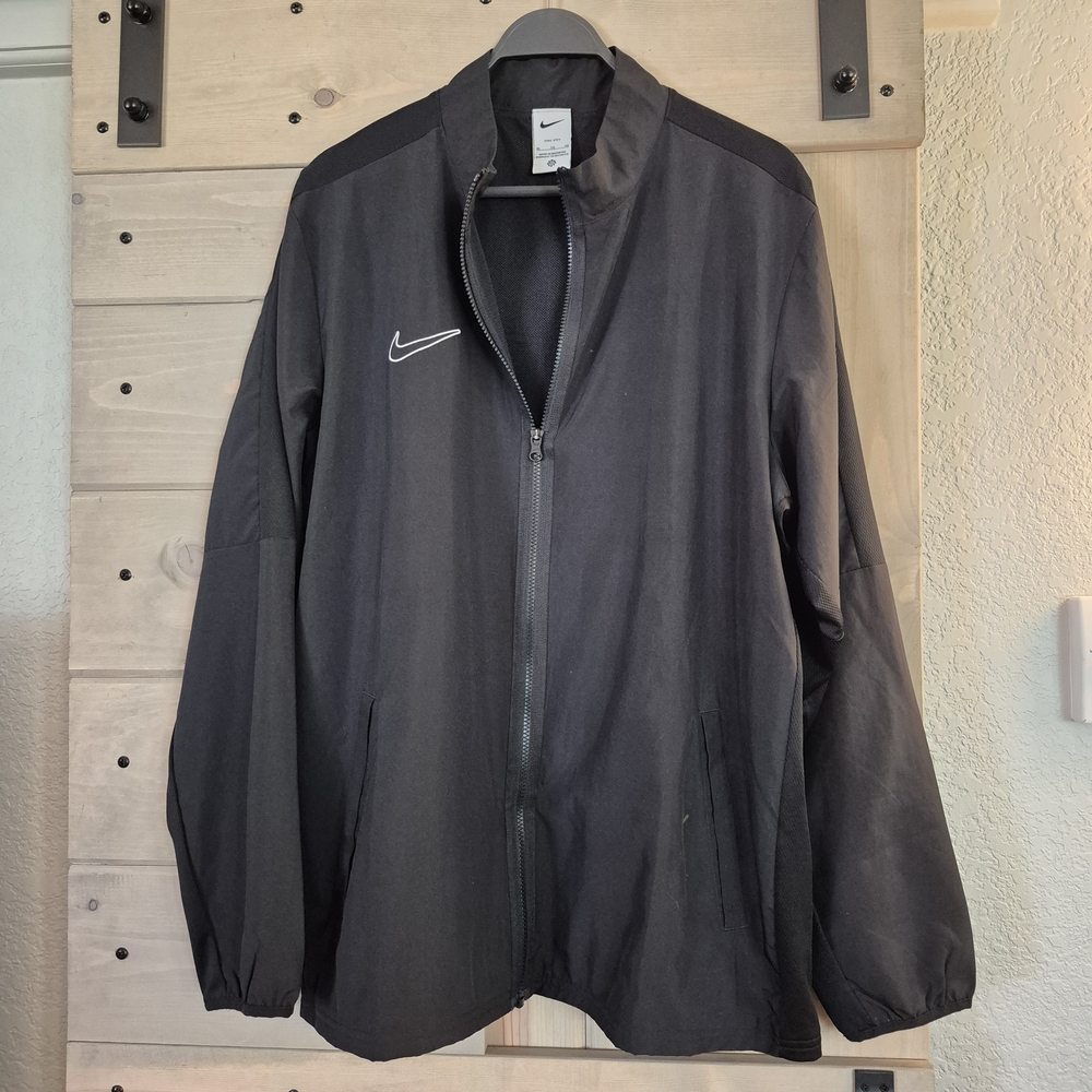 Like New Nike Men's Black Jacket